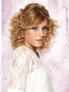 short-layered-curly-hairstyle